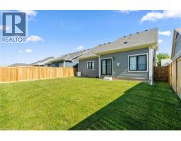 26 BEACHWALK Crescent - 43