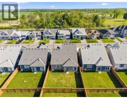 26 BEACHWALK Crescent - 46