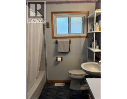 82 BLACKWOOD Crescent - 12
