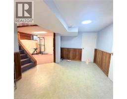 82 BLACKWOOD Crescent - 16