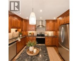 82 BLACKWOOD Crescent - 3