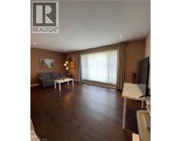 82 BLACKWOOD Crescent - 6