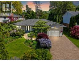 410 VICTORIA Street - 1