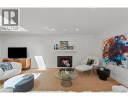410 VICTORIA Street - 17