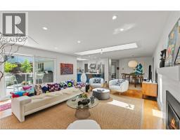 410 VICTORIA Street - 20