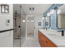 410 VICTORIA Street - 23