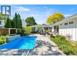 410 VICTORIA Street - 3
