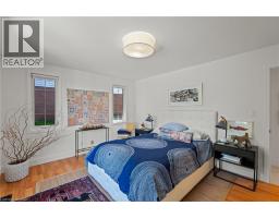 410 VICTORIA Street - 32