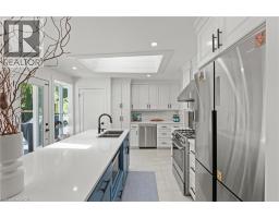 410 VICTORIA Street - 9