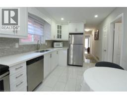 185 ROSSLYN Avenue N - 10