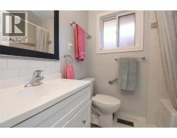 185 ROSSLYN Avenue N - 17