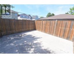 185 ROSSLYN Avenue N - 32