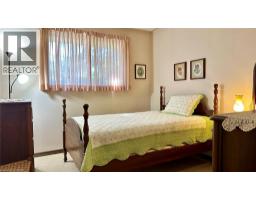 63 LEE Avenue - 14