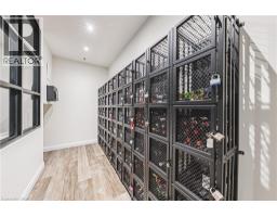 1 REDFERN Avenue UnitNo. 317 - 25