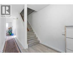 126 DINISON Crescent - 6