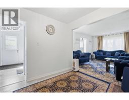126 DINISON Crescent - 9