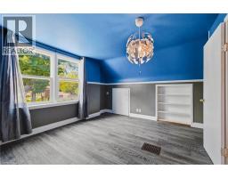 61 HILLVIEW Street - 11