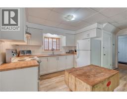 261 MACNAB Street - 11