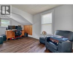 261 MACNAB Street - 24