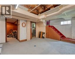 261 MACNAB Street - 27