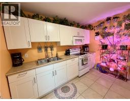 92 CASE Street - 10