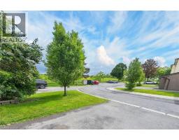 175 QUEEN VICTORIA Drive UnitNo. 94 - 5