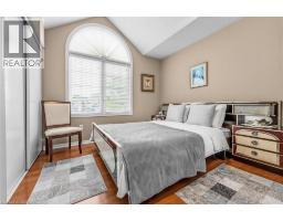 1098 HEPBURN Road - 20