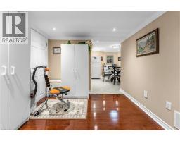 1098 HEPBURN Road - 32