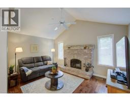 57 ROBERTSON Crescent - 15