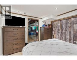 589 GLOVER Road - 26