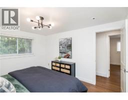 39 FORESTGATE Drive - 13
