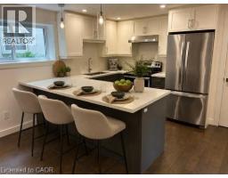 39 FORESTGATE Drive - 24