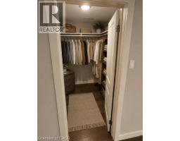 39 FORESTGATE Drive - 26