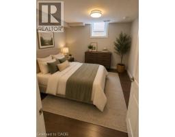 39 FORESTGATE Drive - 27