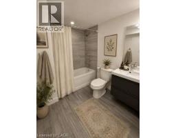 39 FORESTGATE Drive - 28