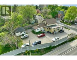 183 LOUISA Street - 2