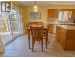 212 SLEAFORD Street - 11