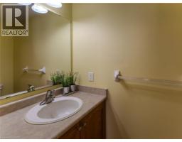 212 SLEAFORD Street - 12