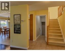 212 SLEAFORD Street - 13