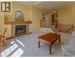 212 SLEAFORD Street - 18