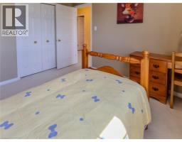 212 SLEAFORD Street - 22