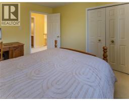 212 SLEAFORD Street - 24