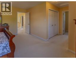 212 SLEAFORD Street - 27