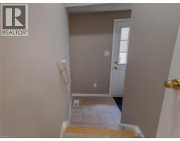 212 SLEAFORD Street - 30