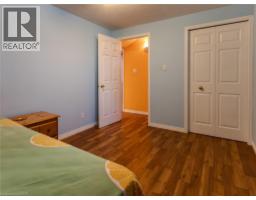 212 SLEAFORD Street - 37