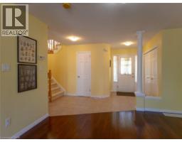 212 SLEAFORD Street - 5