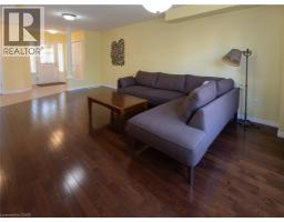 212 SLEAFORD Street - 6