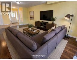 212 SLEAFORD Street - 8