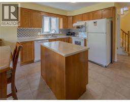 212 SLEAFORD Street - 9