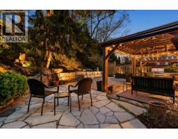 89 STONEGATE Drive - 45